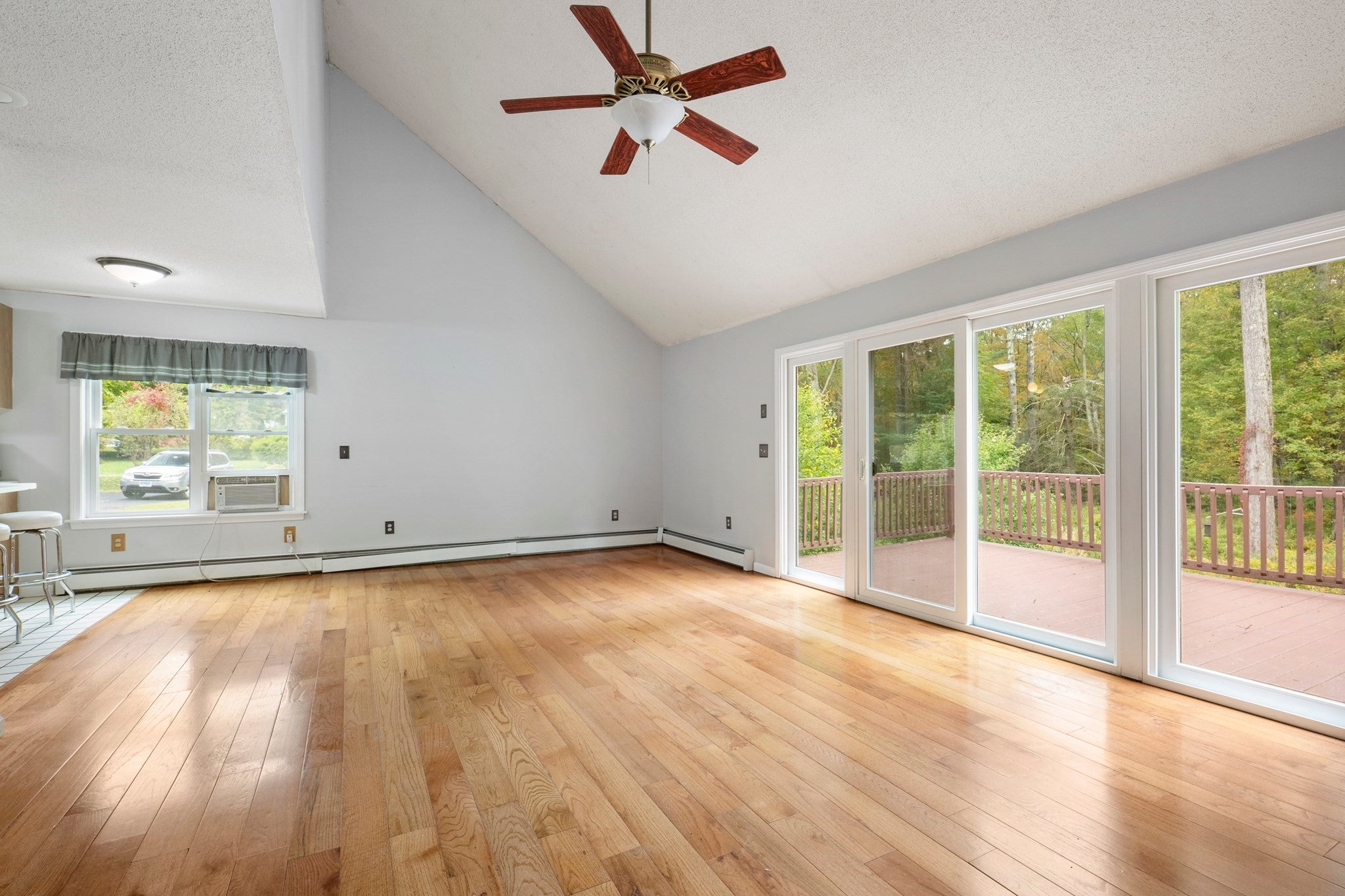35 Old Sawmill Rd, Woodstock, CT, 35 Old Sawmill Rd, Woodstock, CT Photo #8