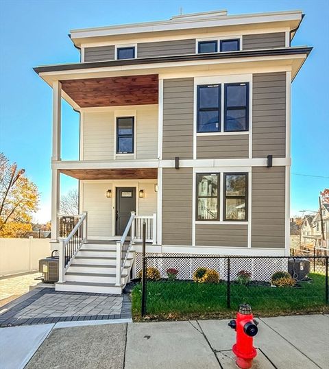 469 Washington Ave Chelsea MA 02150