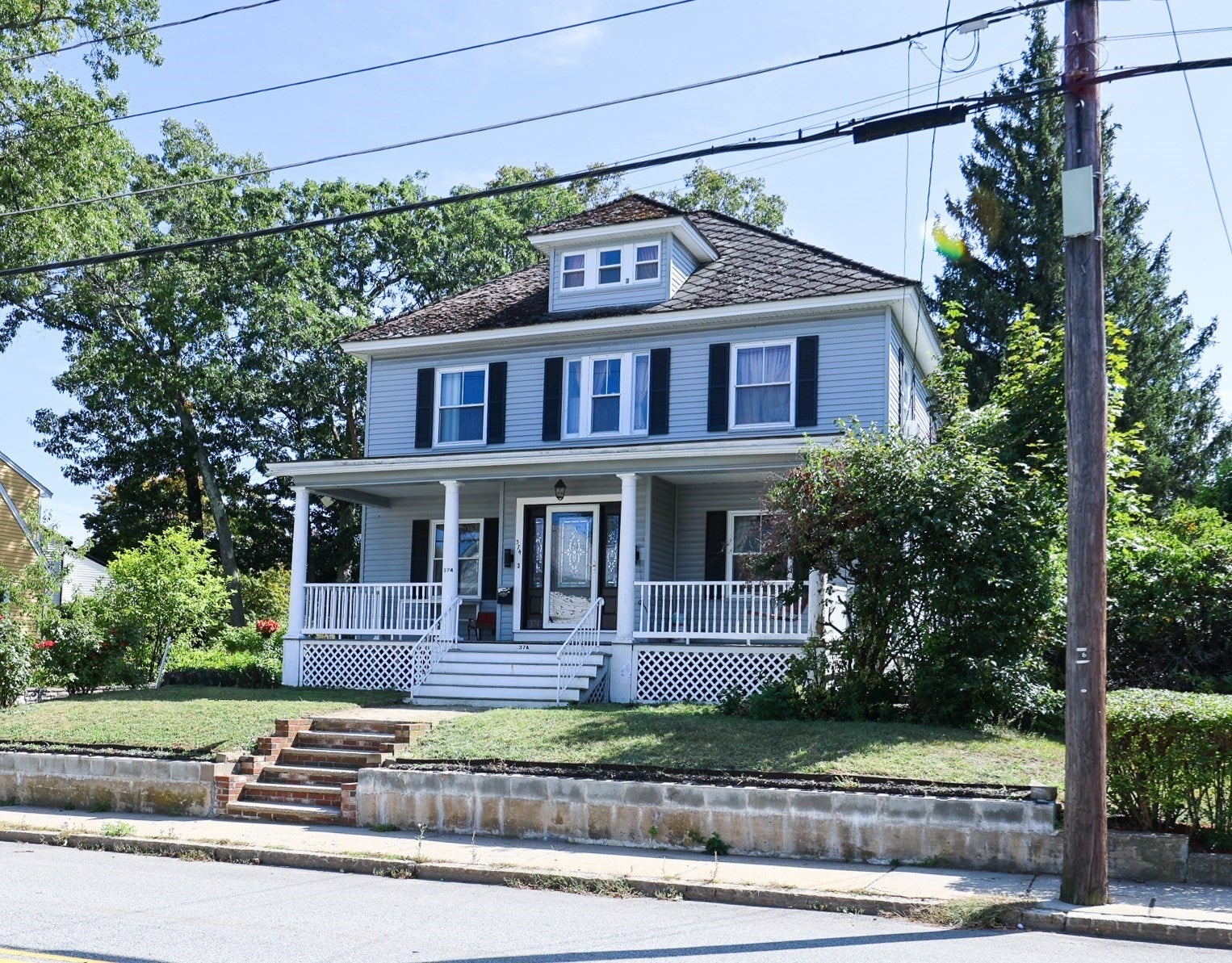 374 Pine St, Lowell, MA, 374 Pine St, Lowell, MA Photo #2