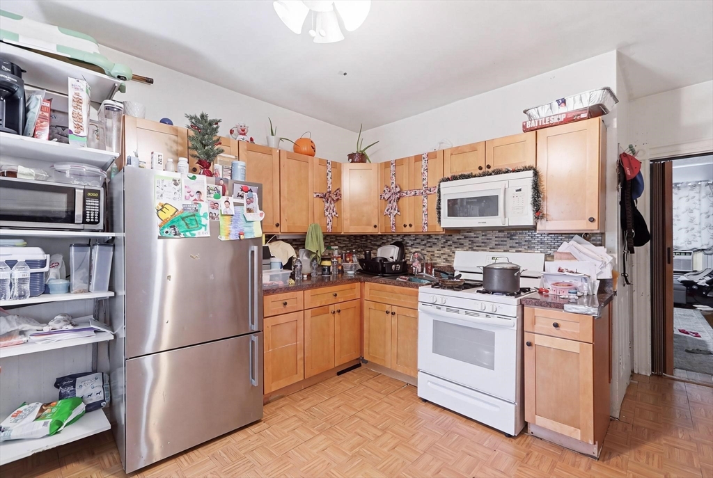 259 Chelsea St, Boston, MA Photo #8