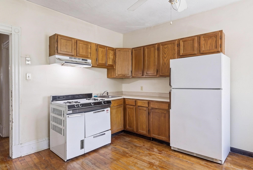 259 Chelsea St, Boston, MA Photo #16