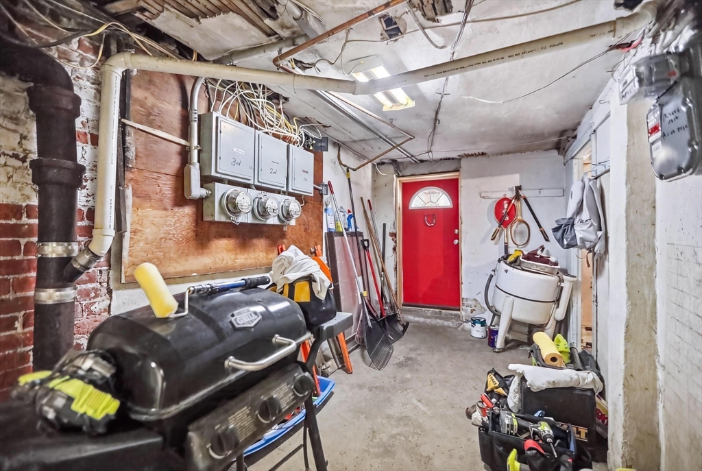 259 Chelsea St, Boston, MA Photo #26