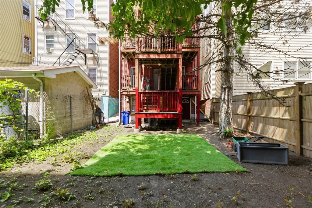 259 Chelsea St, Boston, MA Photo #24