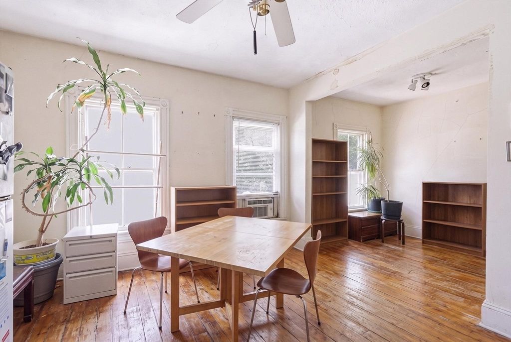 259 Chelsea St, Boston, MA Photo #17