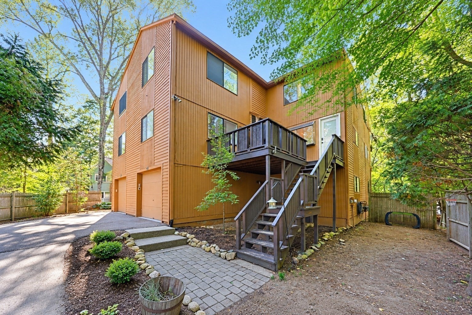 75 Meeting House Path 75