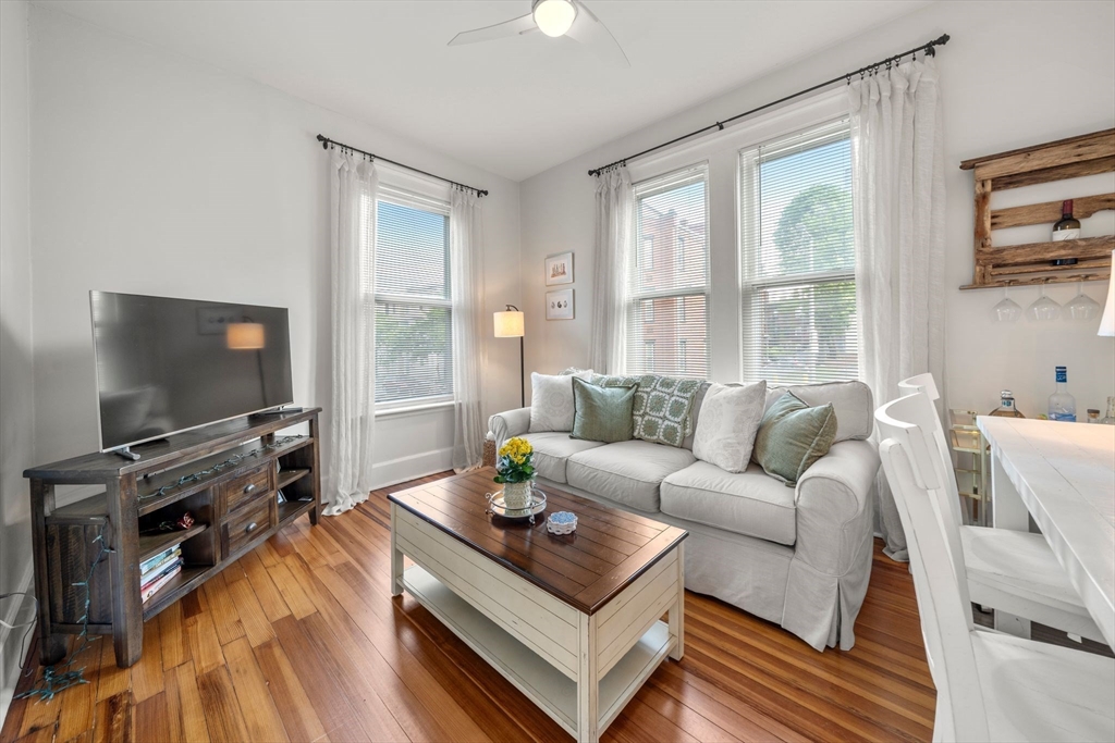 554 E 4th St 1B