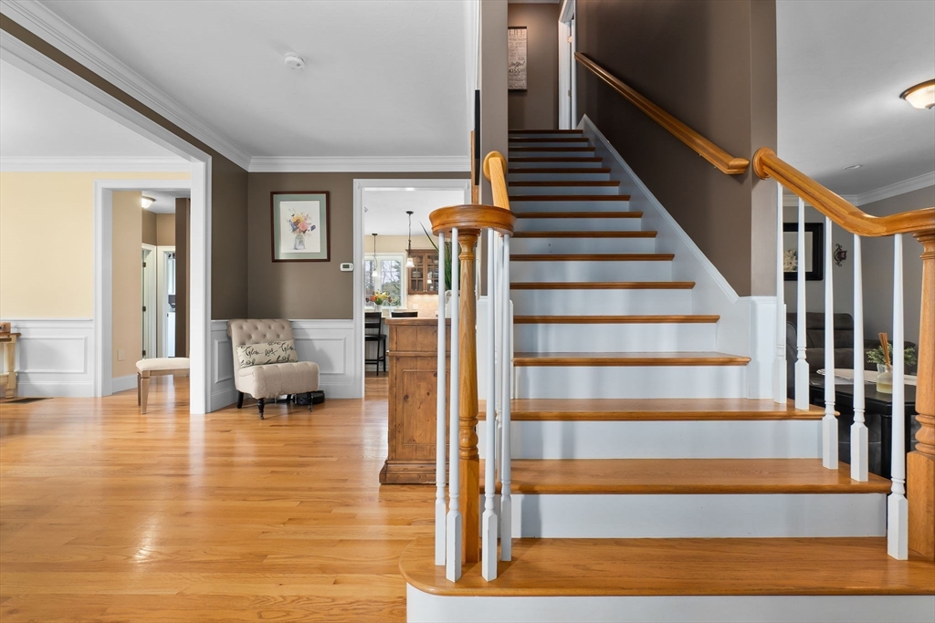 37 Oak Ledge Cir