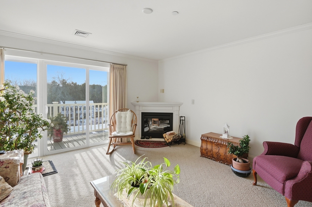 1818 Main Street 204