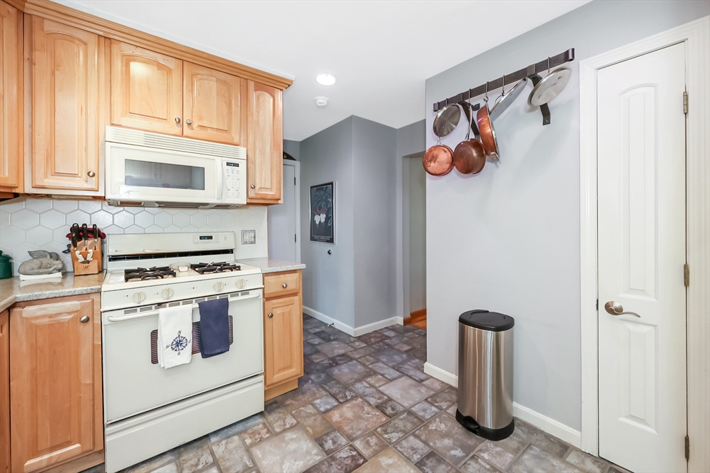 4 Country Club Lane B
