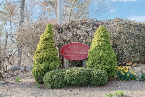 4 Country Club Lane B Milford MA 01757