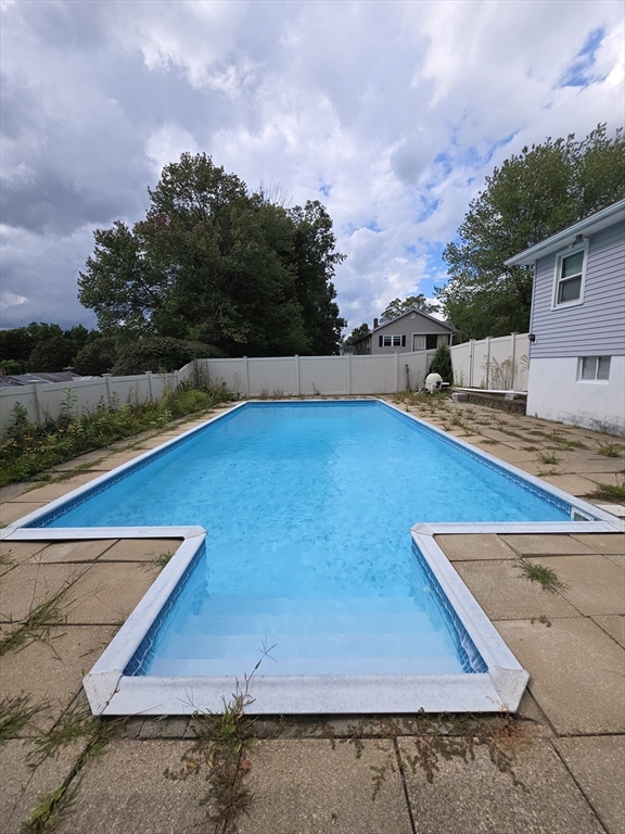 11 Woodland Hts