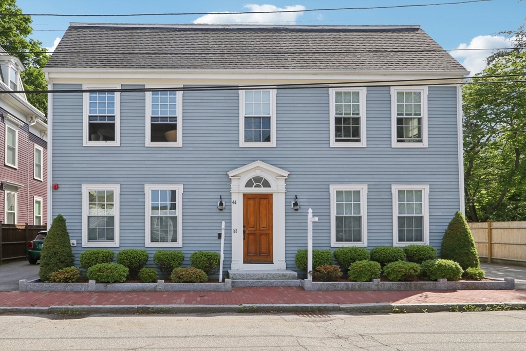 41 Washington St D