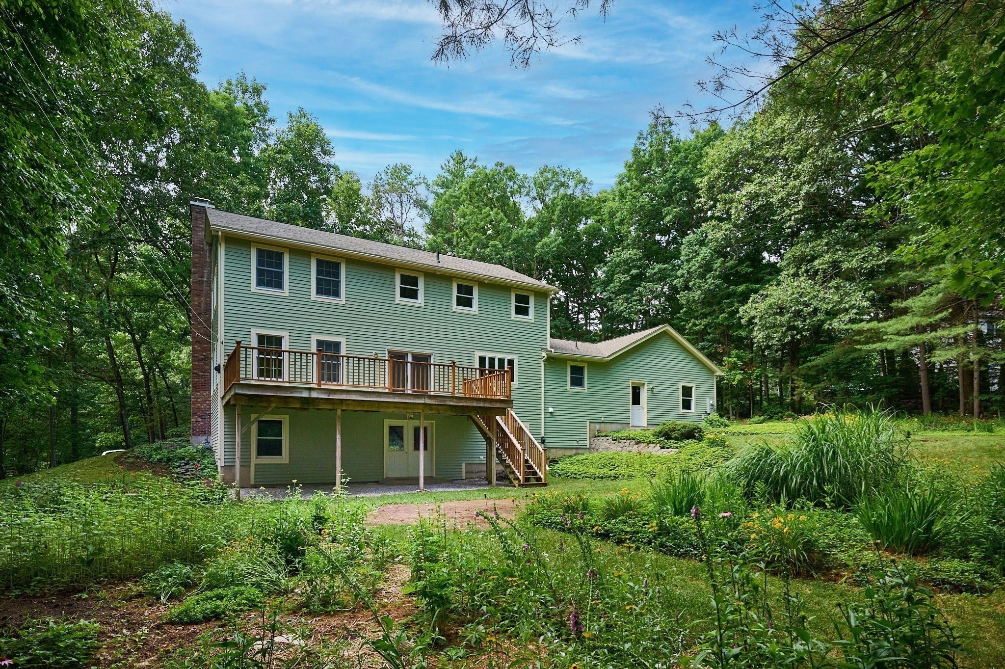 2 Eastwood Dr