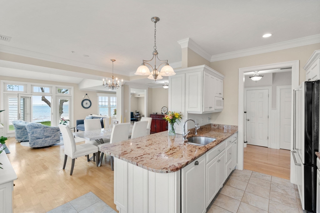 60 Robbins Road 9