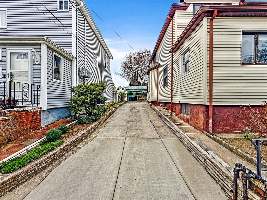 42 Genesee St