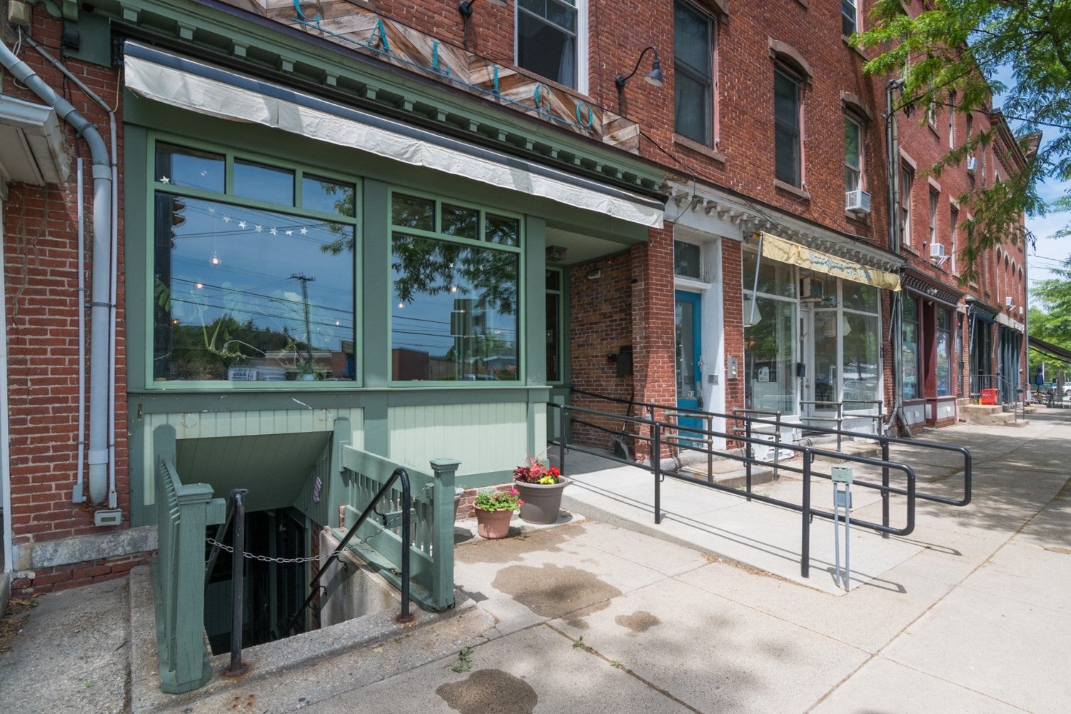 93-95 Main St