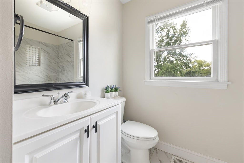 180 Great Road, Littleton, MA Photo #13