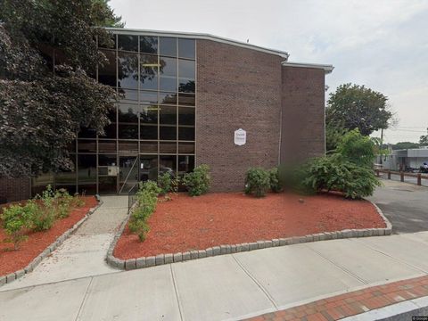 Photo of 915 Edgell Rd #74, Framingham, MA 01701 (MLS # 73442525)