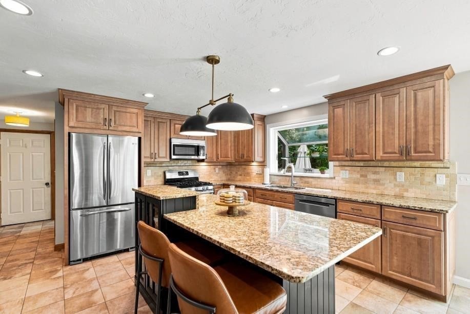 14 Cedar Ridge Ln, Mansfield, MA, 14 Cedar Ridge Ln, Mansfield, MA Photo #5