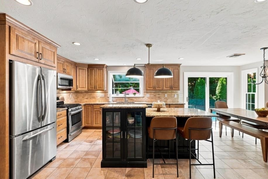 14 Cedar Ridge Ln, Mansfield, MA, 14 Cedar Ridge Ln, Mansfield, MA Photo #6