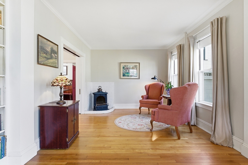 38 Hillside Ave