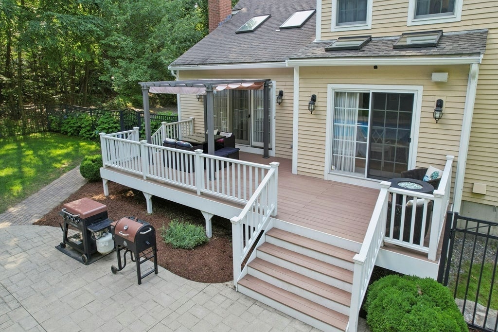 10 Burnett Road, Southborough, MA Photo #41