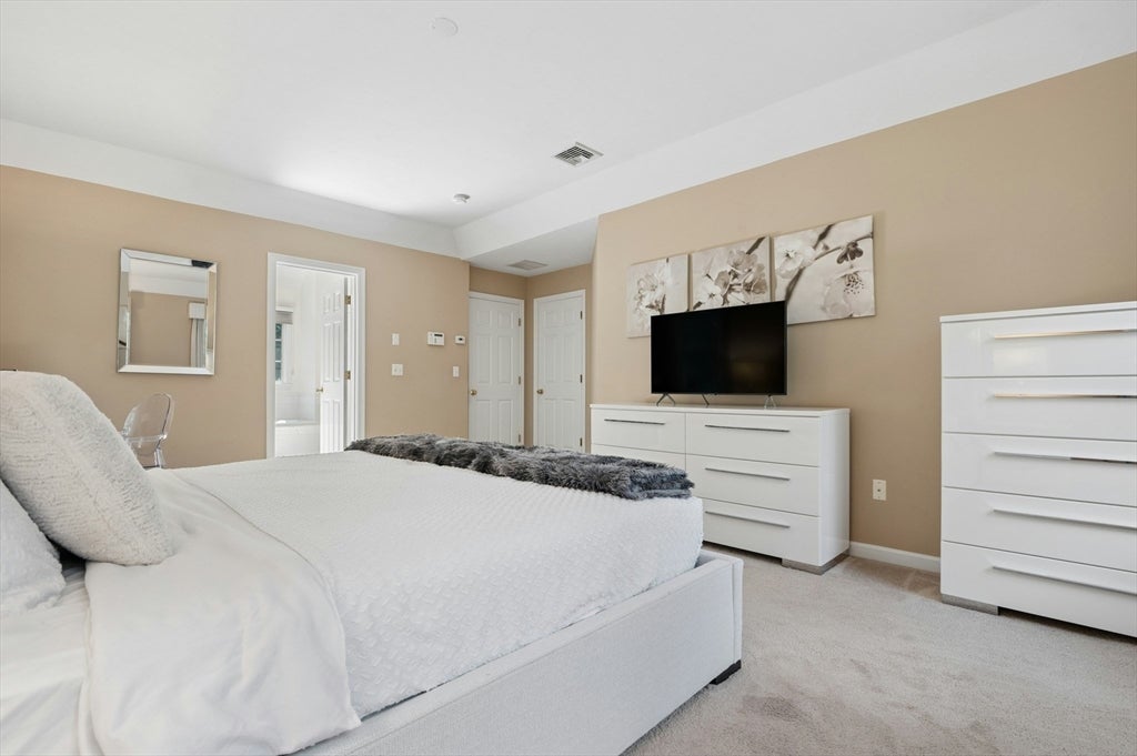10 Burnett Road, Southborough, MA Photo #22