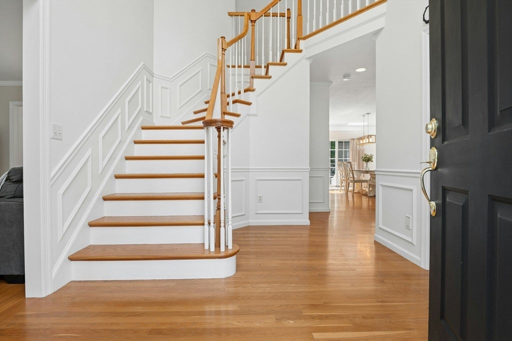 10 Burnett Road, Southborough, MA Photo #5