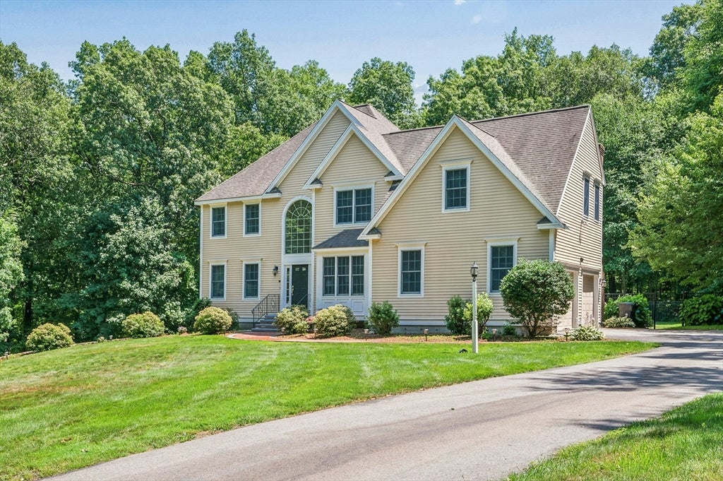 10 Burnett Road, Southborough, MA Photo #3