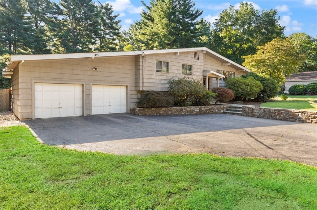 18 Jefferson Ave, Sharon, MA Photo #2