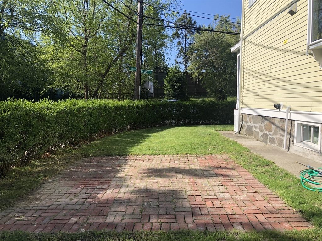 Watertown, Massachusetts 02472, United States, 4 Bedrooms Bedrooms, ,3 BathroomsBathrooms,Residential,Active,193482