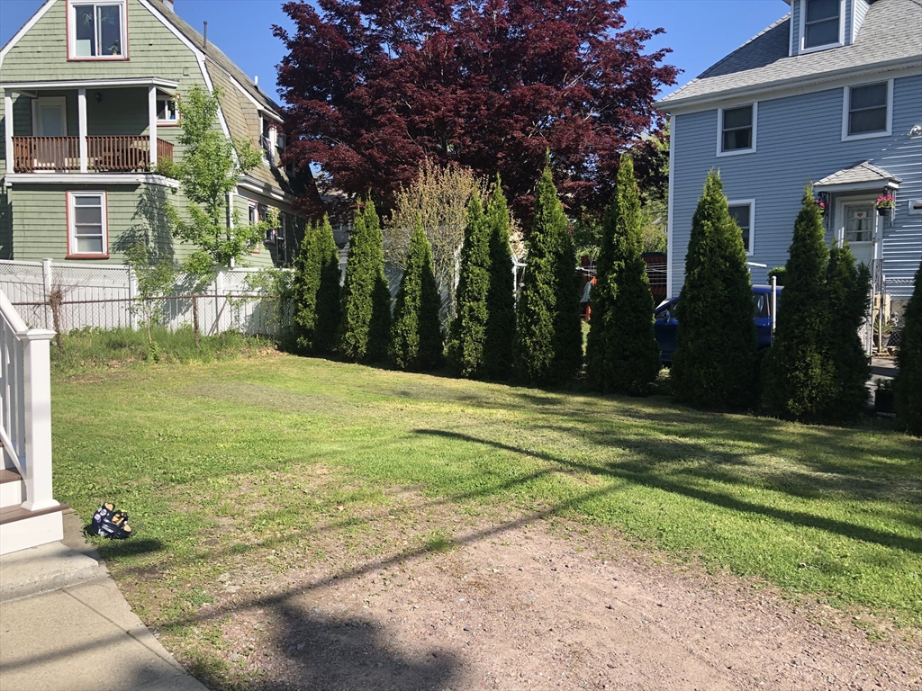 Watertown, Massachusetts 02472, United States, 4 Bedrooms Bedrooms, ,3 BathroomsBathrooms,Residential,Active,193482