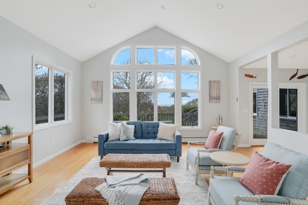 453 Lighthouse Rd