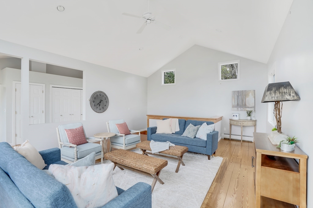 453 Lighthouse Rd