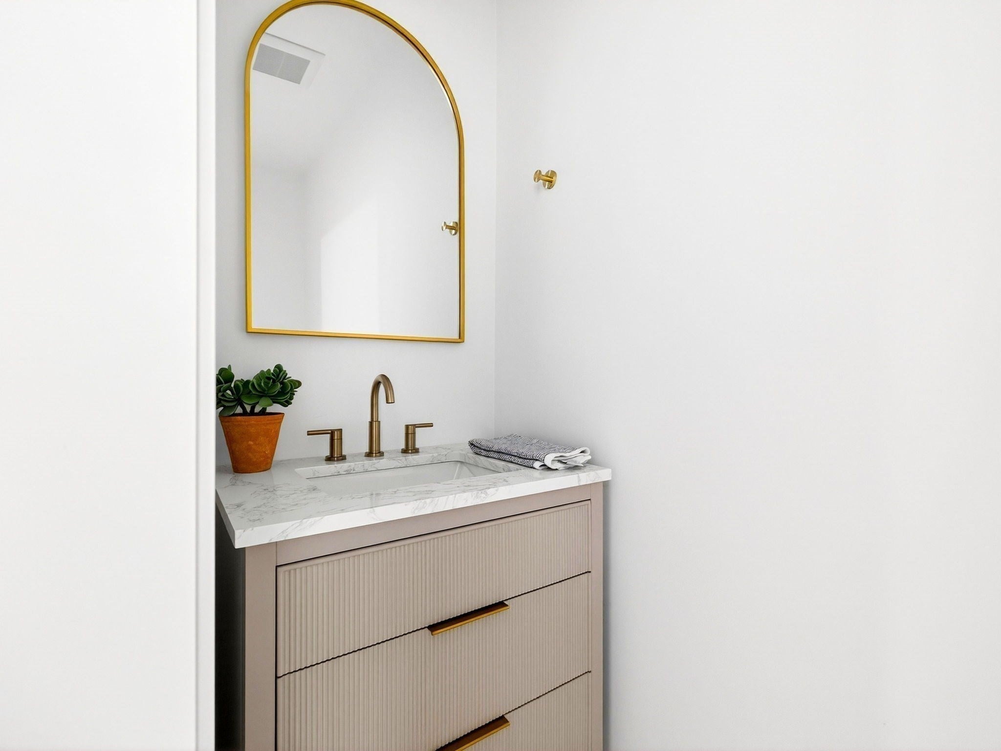 202 Powder House Blvd #2, Somerville, MA Photo #8