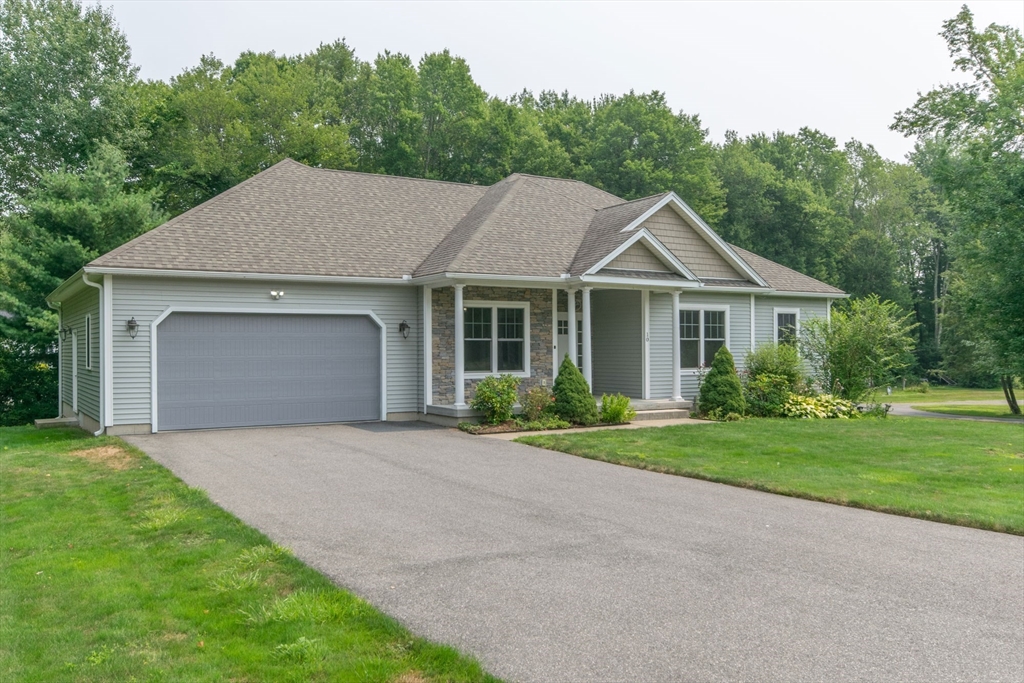 10 Silver Fox Ln