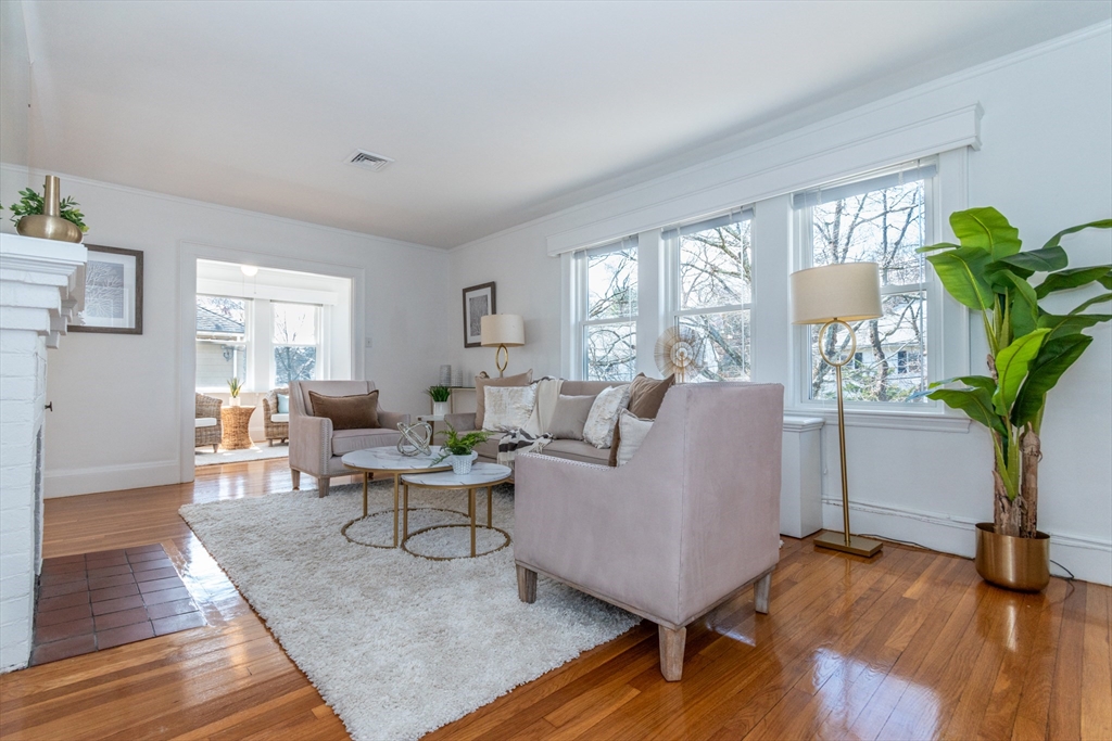 56-58 Cloverdale Rd 56