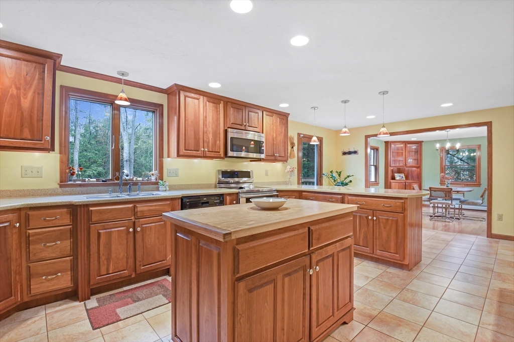 92 Baptist Common Rd