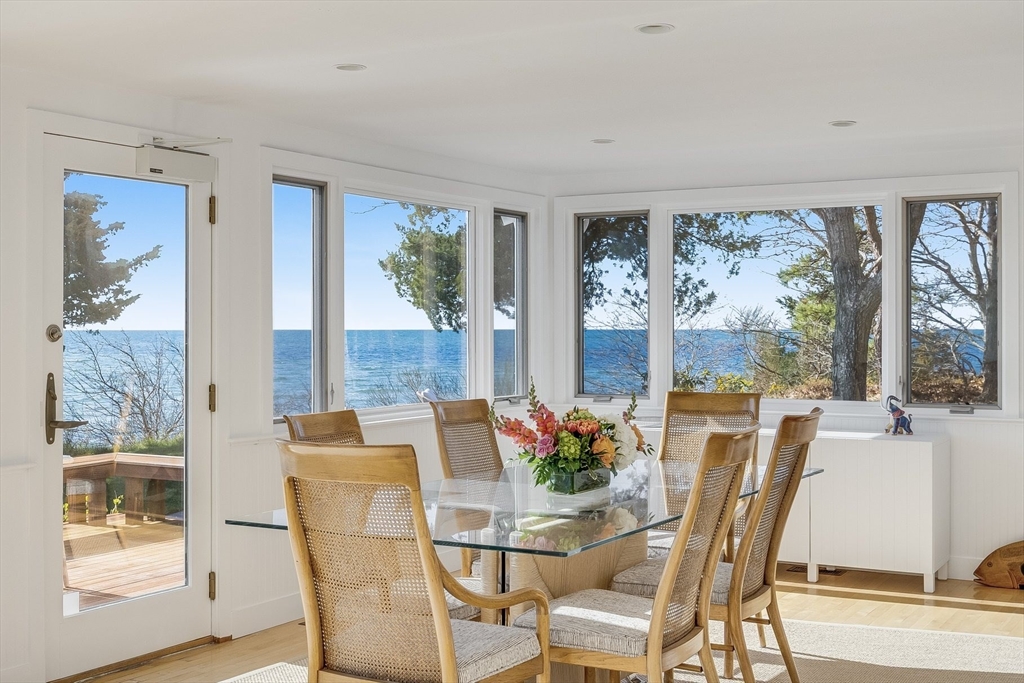 Barnstable, Massachusetts 02635, United States, 5 Bedrooms Bedrooms, ,4 BathroomsBathrooms,Residential,Active,193617