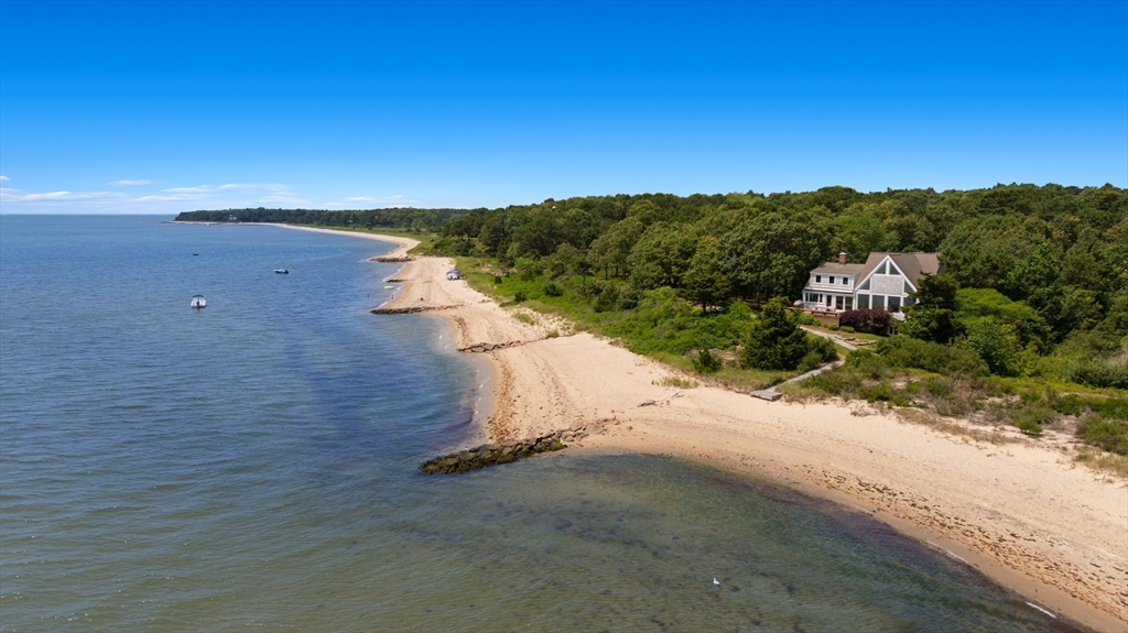 Barnstable, Massachusetts 02635, United States, 5 Bedrooms Bedrooms, ,4 BathroomsBathrooms,Residential,Active,193617