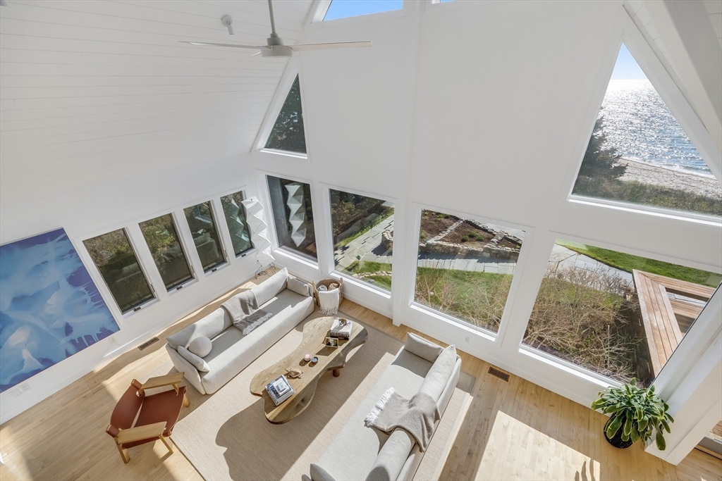 Barnstable, Massachusetts 02635, United States, 5 Bedrooms Bedrooms, ,4 BathroomsBathrooms,Residential,Active,193617