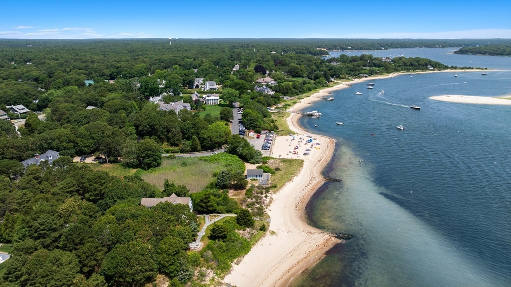 Barnstable, Massachusetts 02635, United States, 5 Bedrooms Bedrooms, ,4 BathroomsBathrooms,Residential,Active,193617