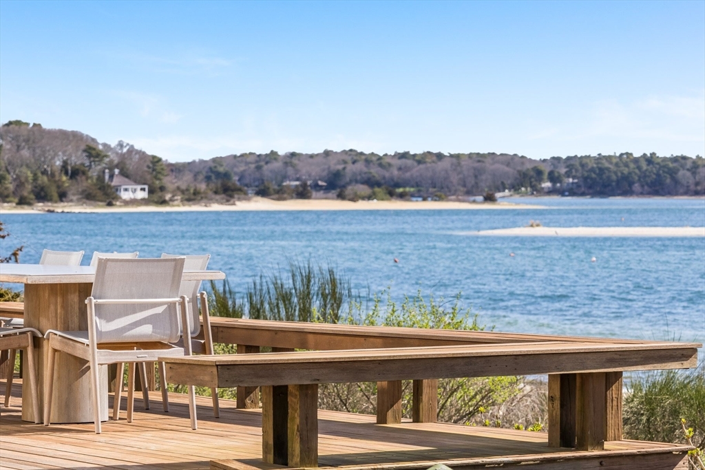 Barnstable, Massachusetts 02635, United States, 5 Bedrooms Bedrooms, ,4 BathroomsBathrooms,Residential,Active,193617