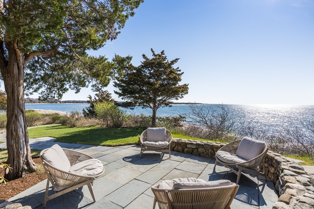 Barnstable, Massachusetts 02635, United States, 5 Bedrooms Bedrooms, ,4 BathroomsBathrooms,Residential,Active,193617