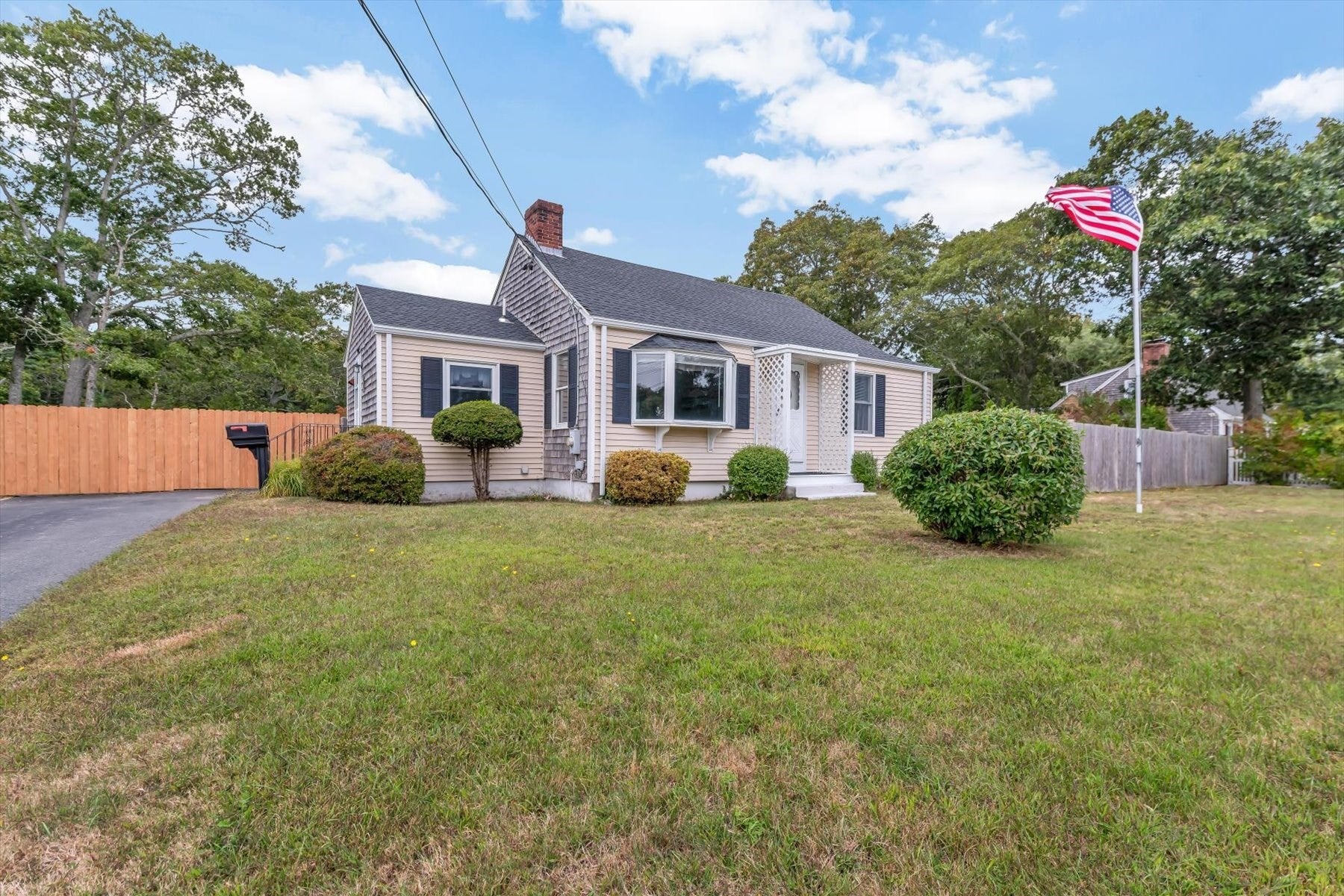7 Queens Bay Ln, Bourne, MA, 7 Queens Bay Ln, Bourne, MA Photo #2