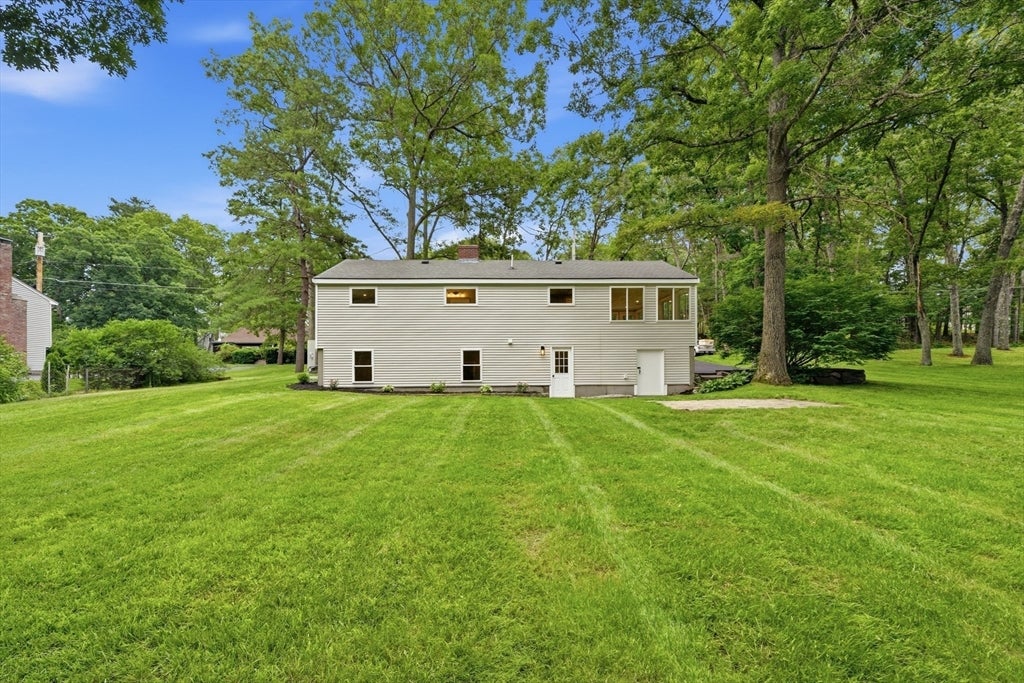 34 Nashoba Trl