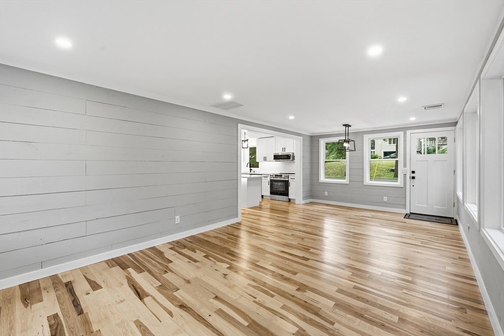 34 Nashoba Trl