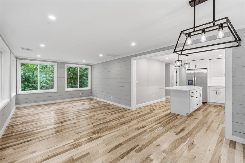 34 Nashoba Trl