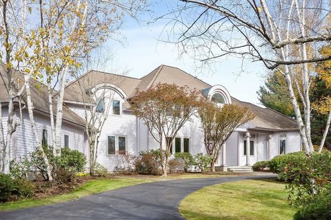 Photo of 4 Hazelwood Circle, Andover, MA 01810 (MLS # 73448568)