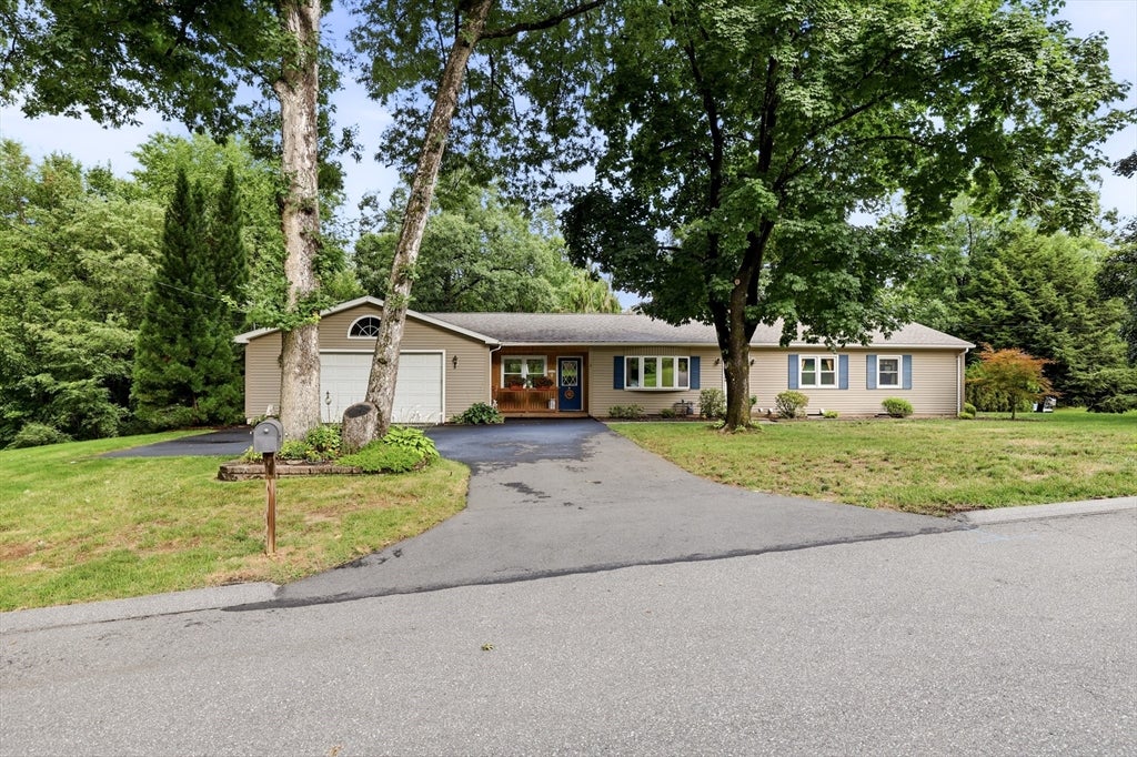8 Linwood Dr, Wilbraham, MA, 8 Linwood Dr, Wilbraham, MA Photo #3